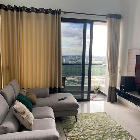 Eco Nest 3 Bedroom Duplex Apartment Nusajaya  Buitenkant foto