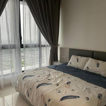 Eco Nest 3 Bedroom Duplex Apartment Nusajaya  Buitenkant foto
