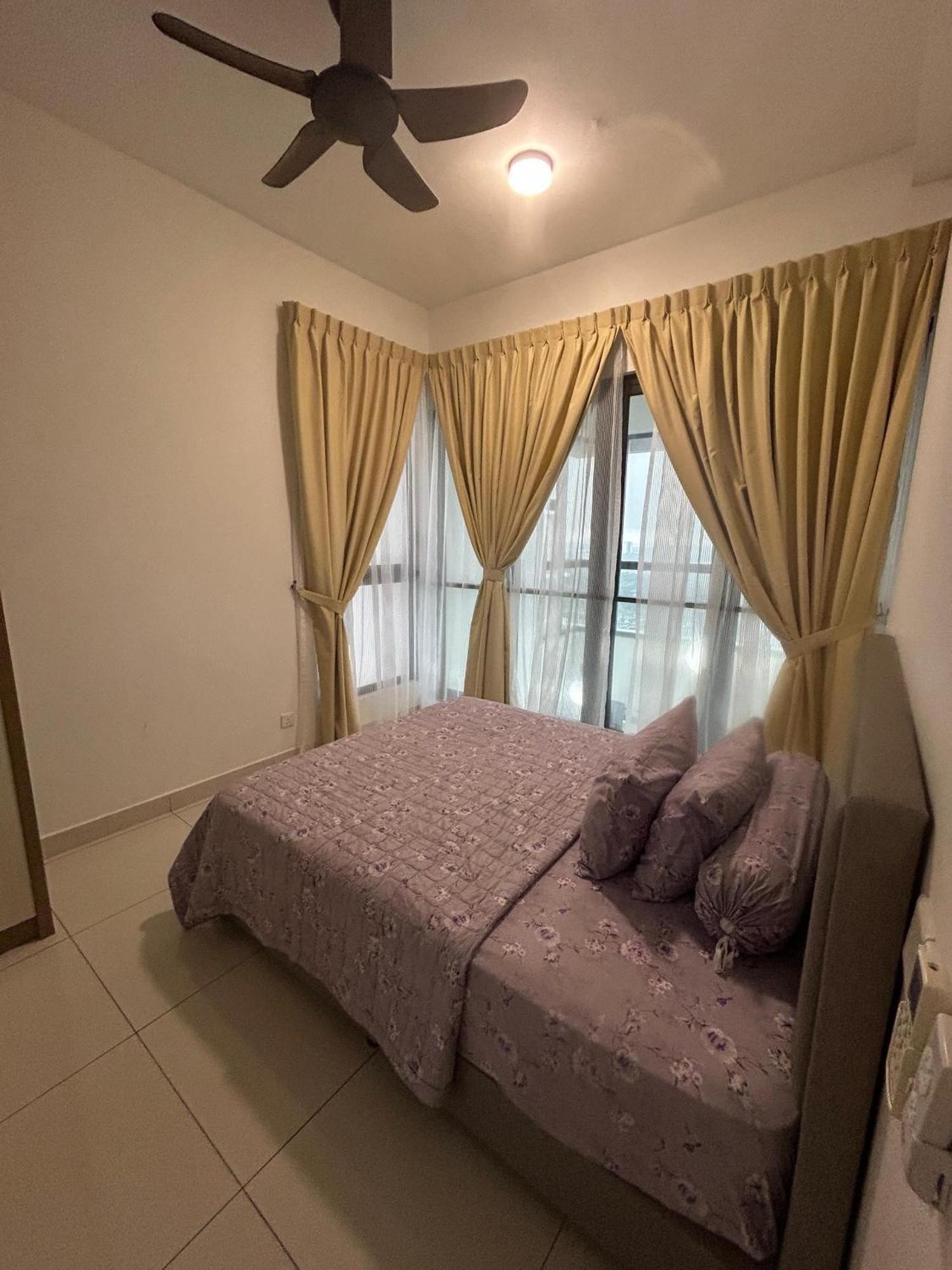 Eco Nest 3 Bedroom Duplex Apartment Nusajaya  Buitenkant foto